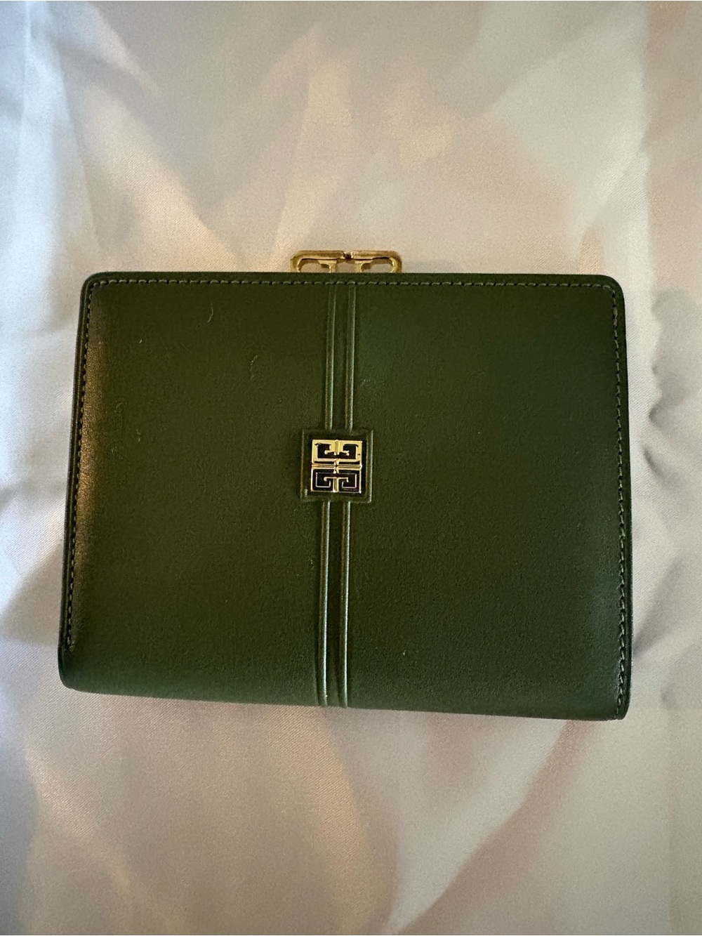 Givenchy Paris Leather Kiss lock Wallet Compact Olive Green EUC